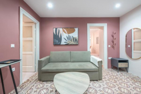 City Center Retreat: Modern Two Bedroom Apartment
